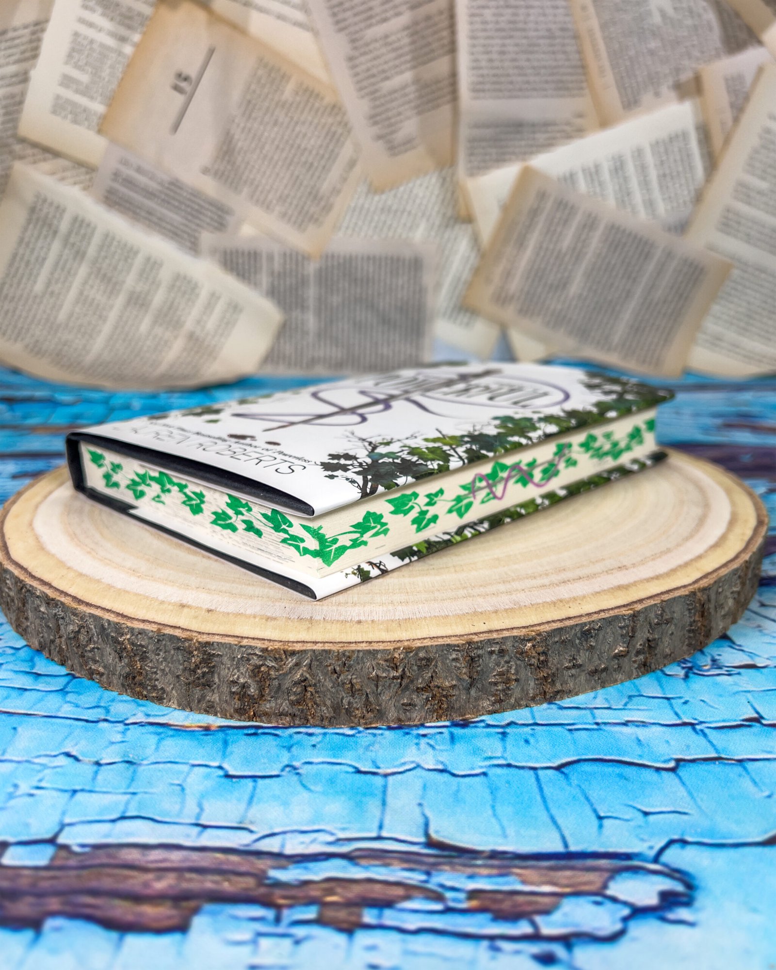 Powerful (The Powerless Trilogy) by Lauren Roberts - Image 4