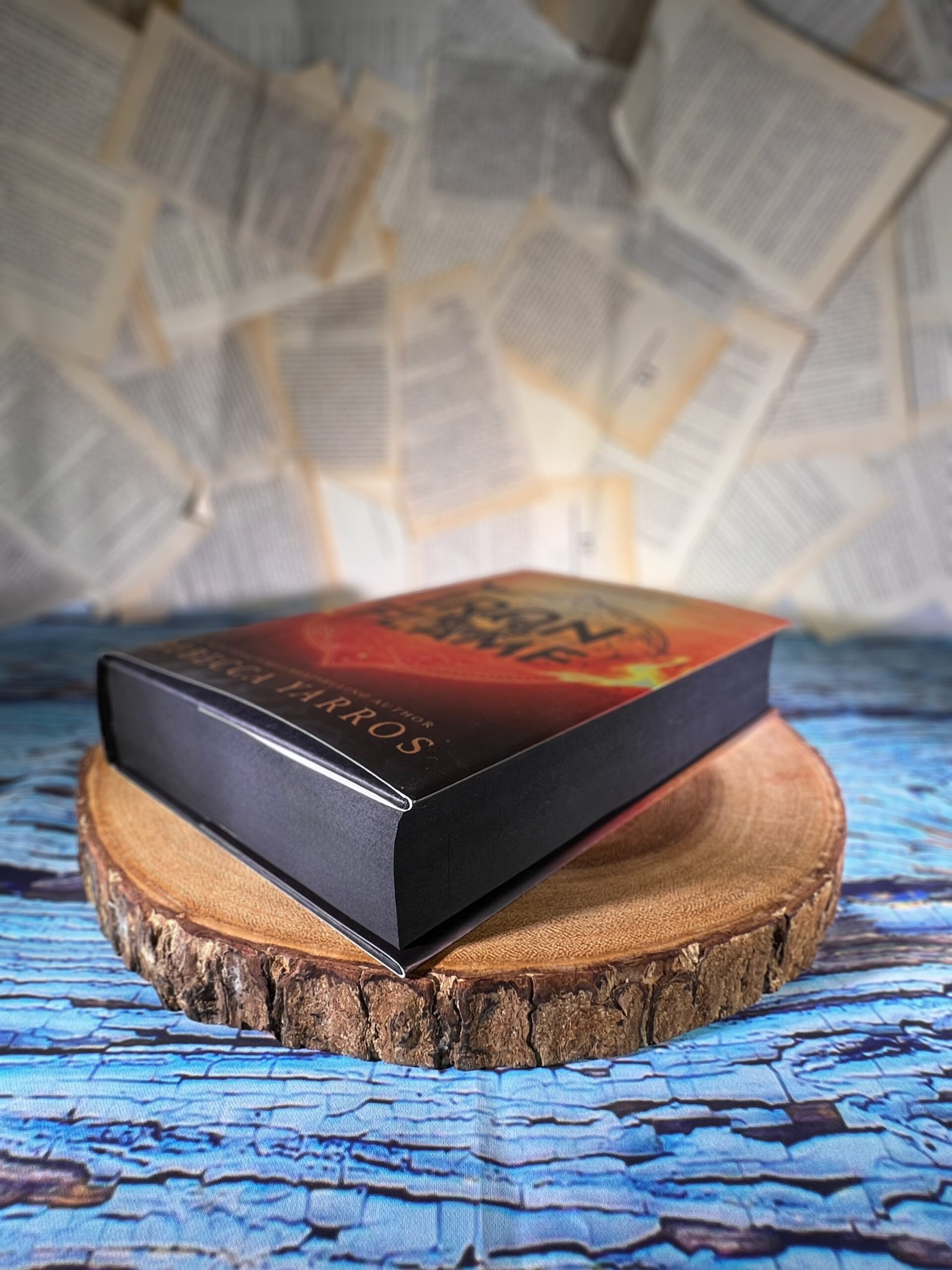 Iron Flame (The Empyrean Series) by Rebecca Yarros - Image 4